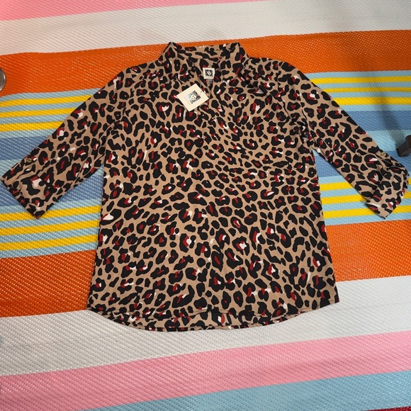 Anne Klein Animal leopard Print Blouse Tan Red Black Accents Women’s Size Small - Picture 1 of 4